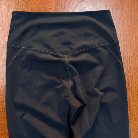 Girlfriend Collective Classic Black Cropped Leggings Medium - Picture 8 of 10